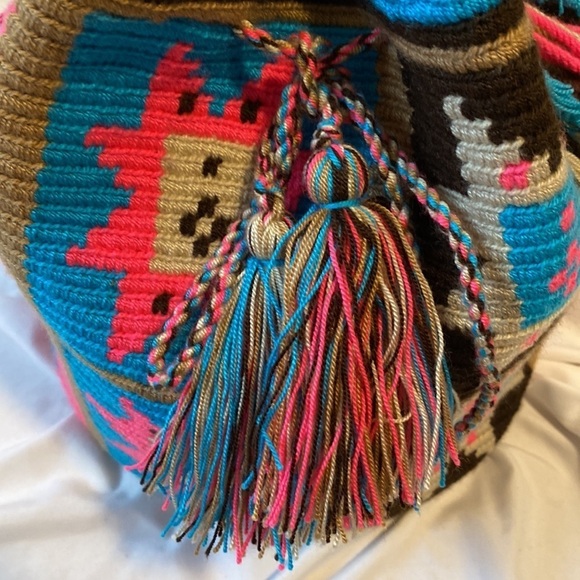 Pink, Blue & Camel Patterned Large Wayuu Drawstring Crossbody Mochila Bag - Picture 9 of 11